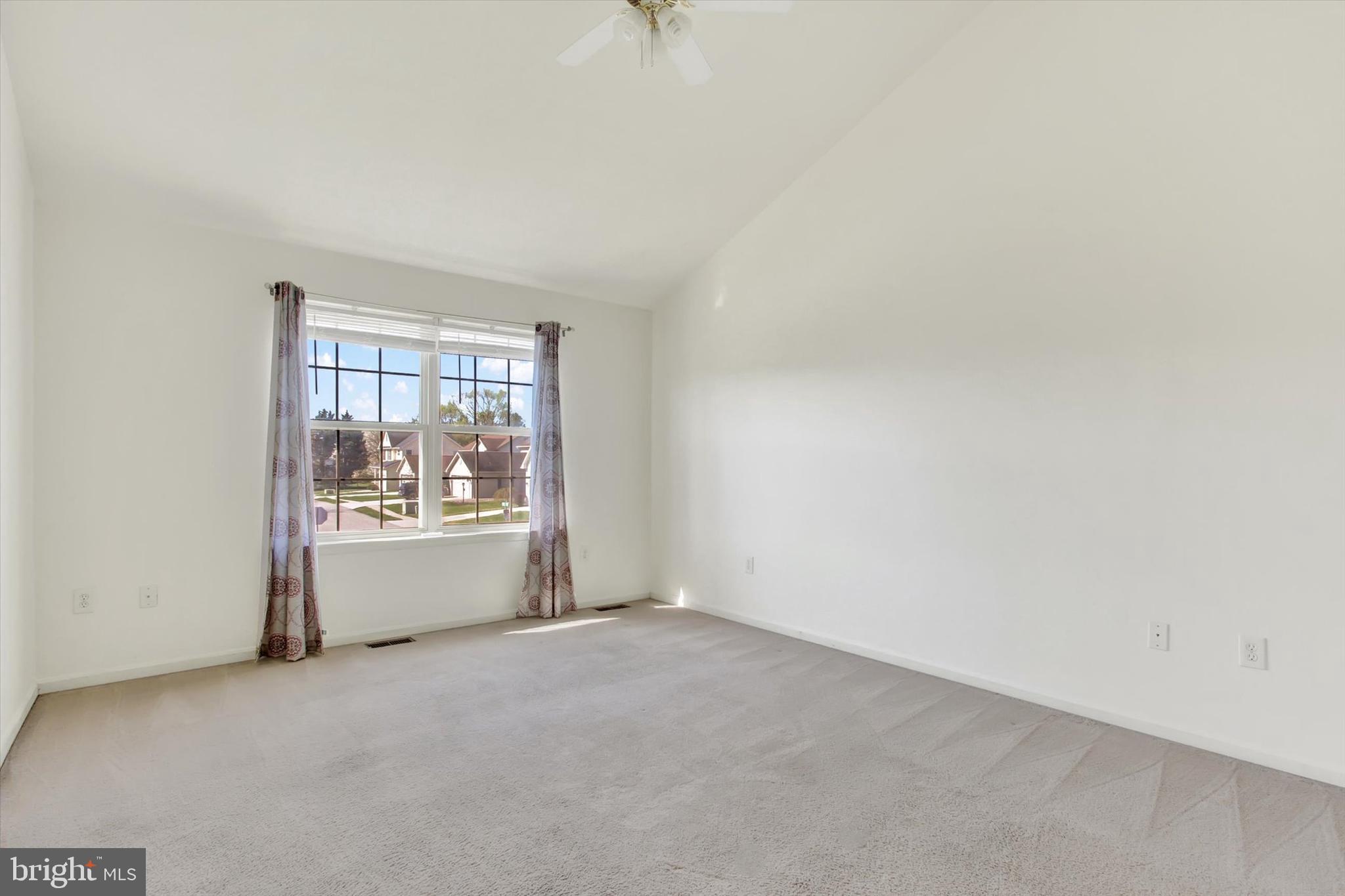 ROSELAWN - Residential