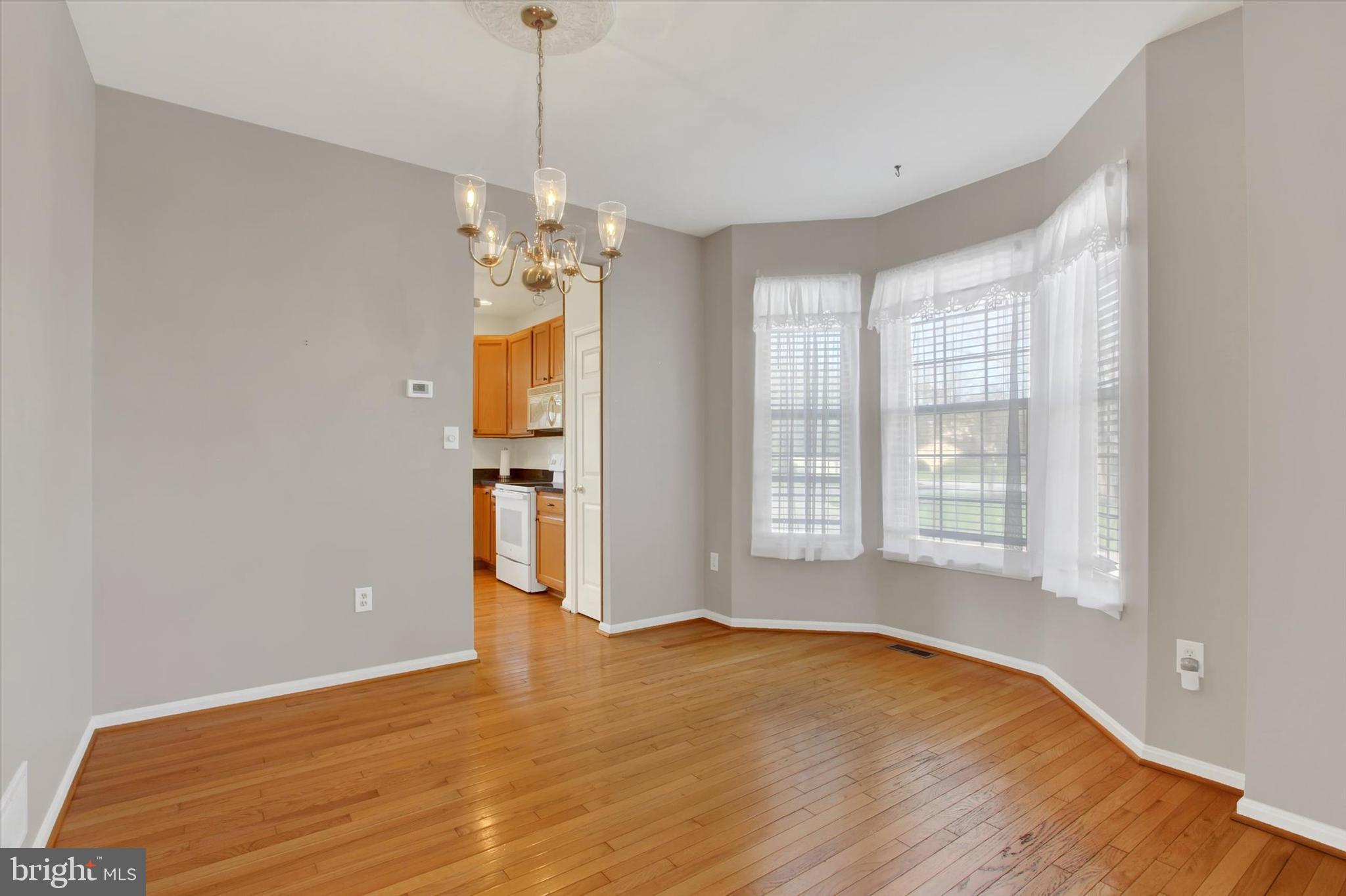 ROSELAWN - Residential