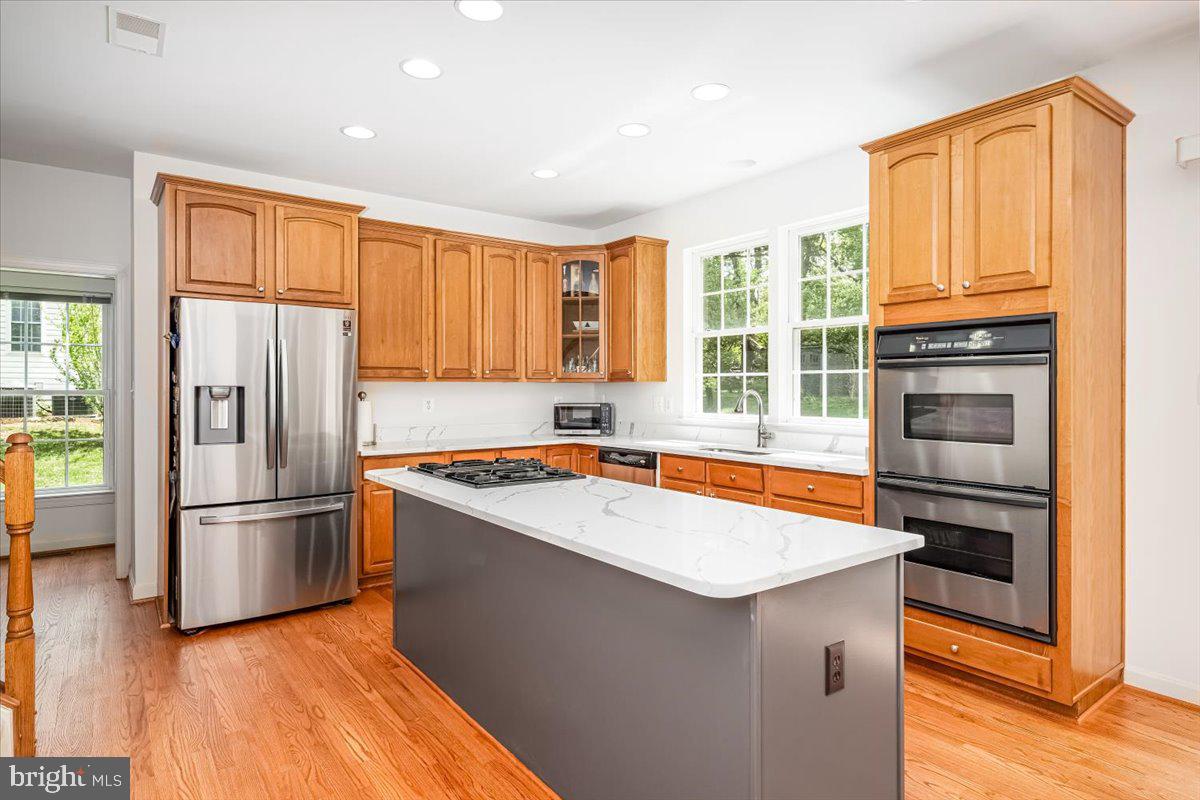 BRIARCLIFF MANOR - Residential