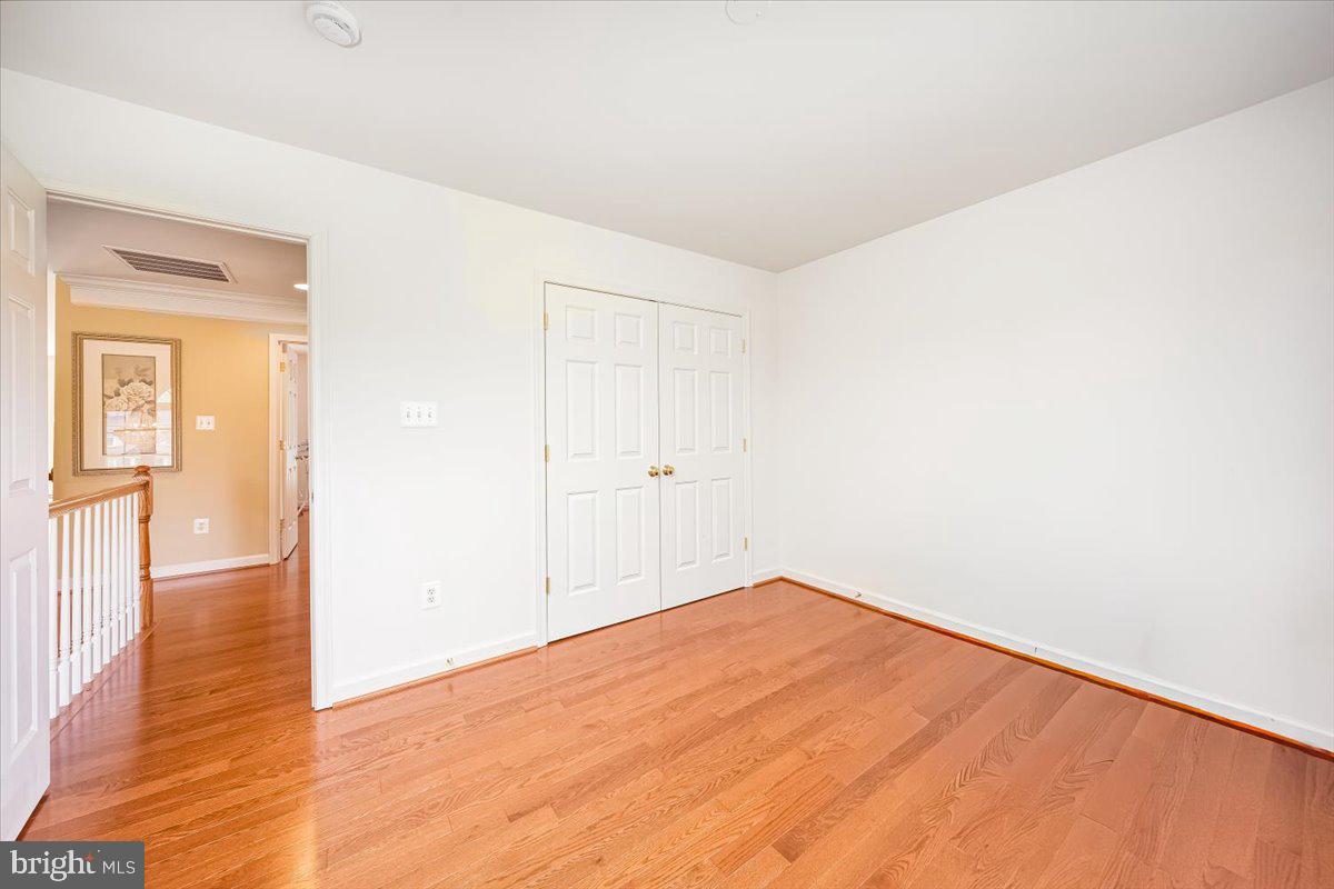 BRIARCLIFF MANOR - Residential