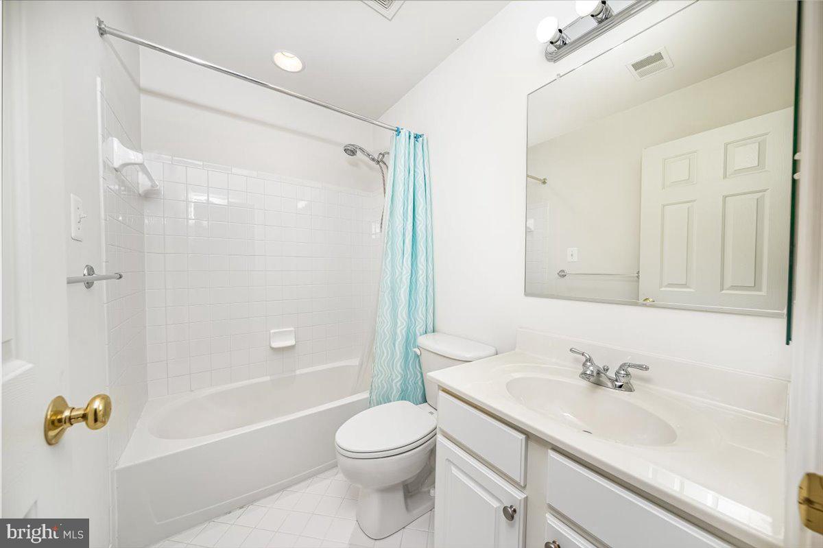 BRIARCLIFF MANOR - Residential