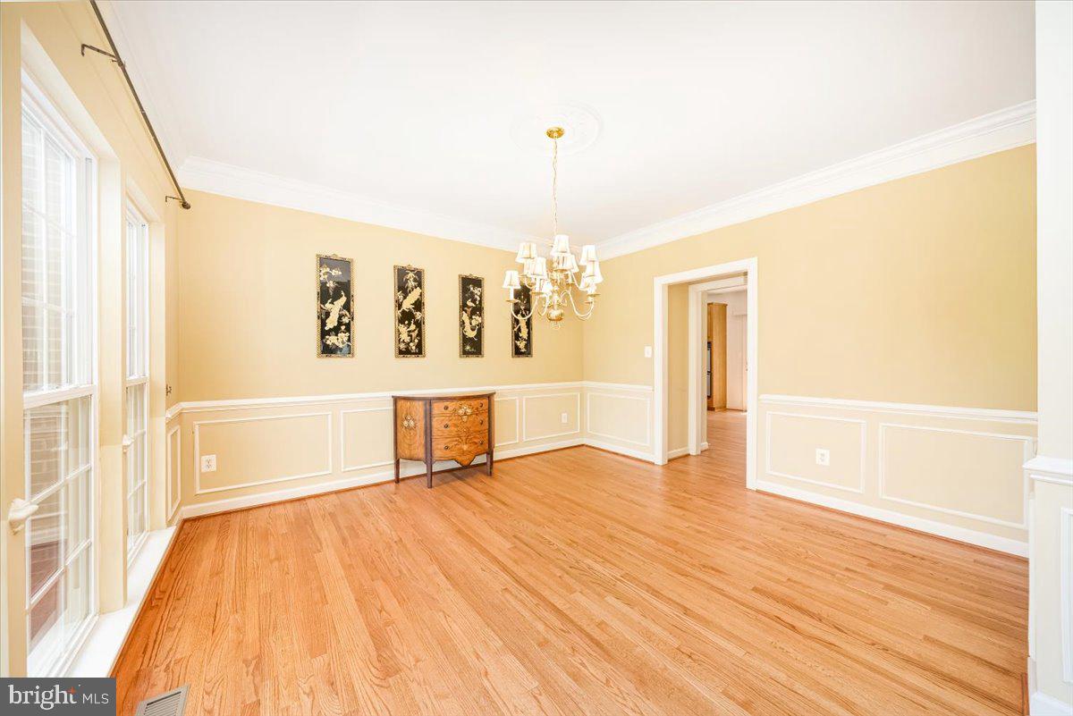 BRIARCLIFF MANOR - Residential