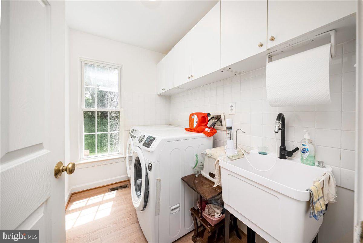 BRIARCLIFF MANOR - Residential