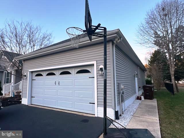 12533 WHISPERING WOODS DRIVE