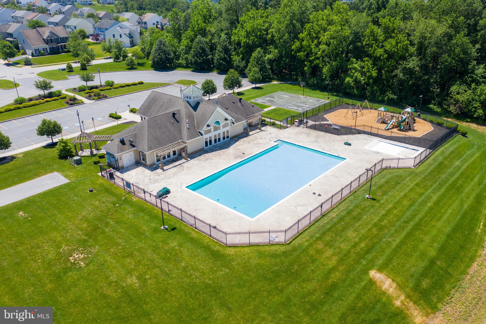 LOGANS RESERVE - Residential