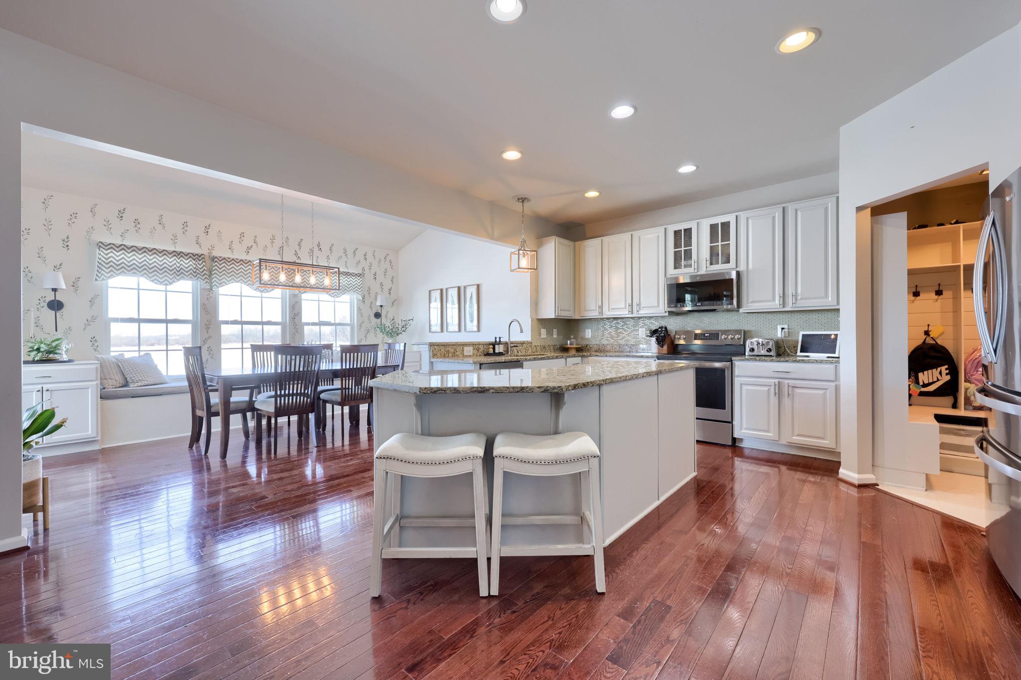 LOGANS RESERVE - Residential