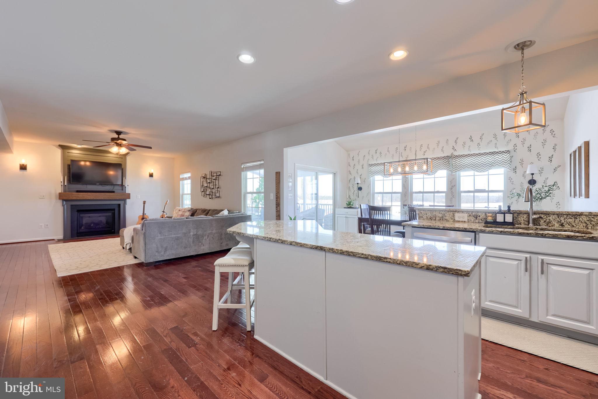 LOGANS RESERVE - Residential