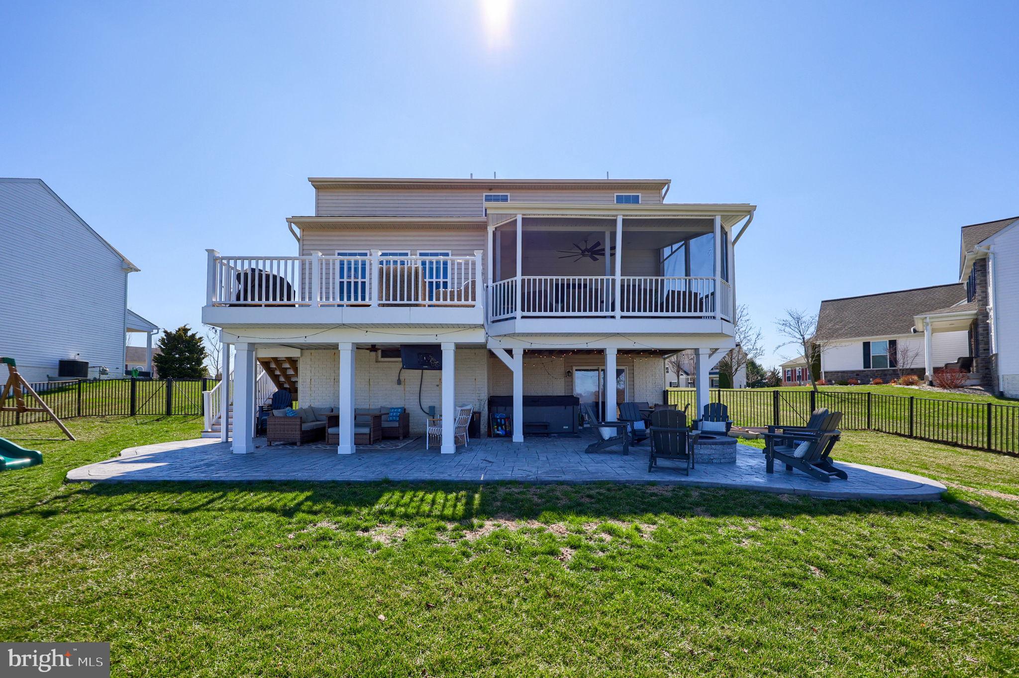 LOGANS RESERVE - Residential