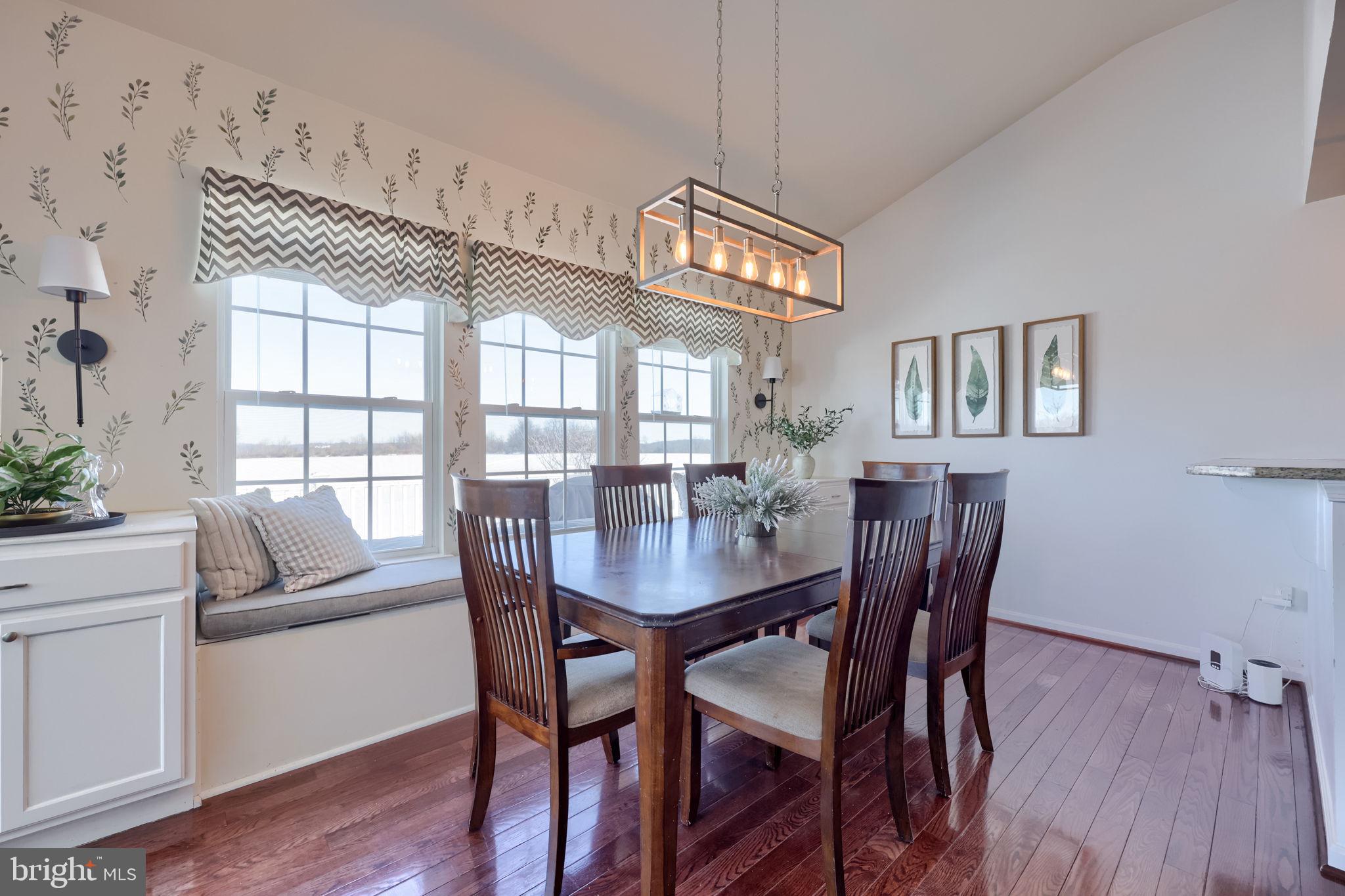 LOGANS RESERVE - Residential