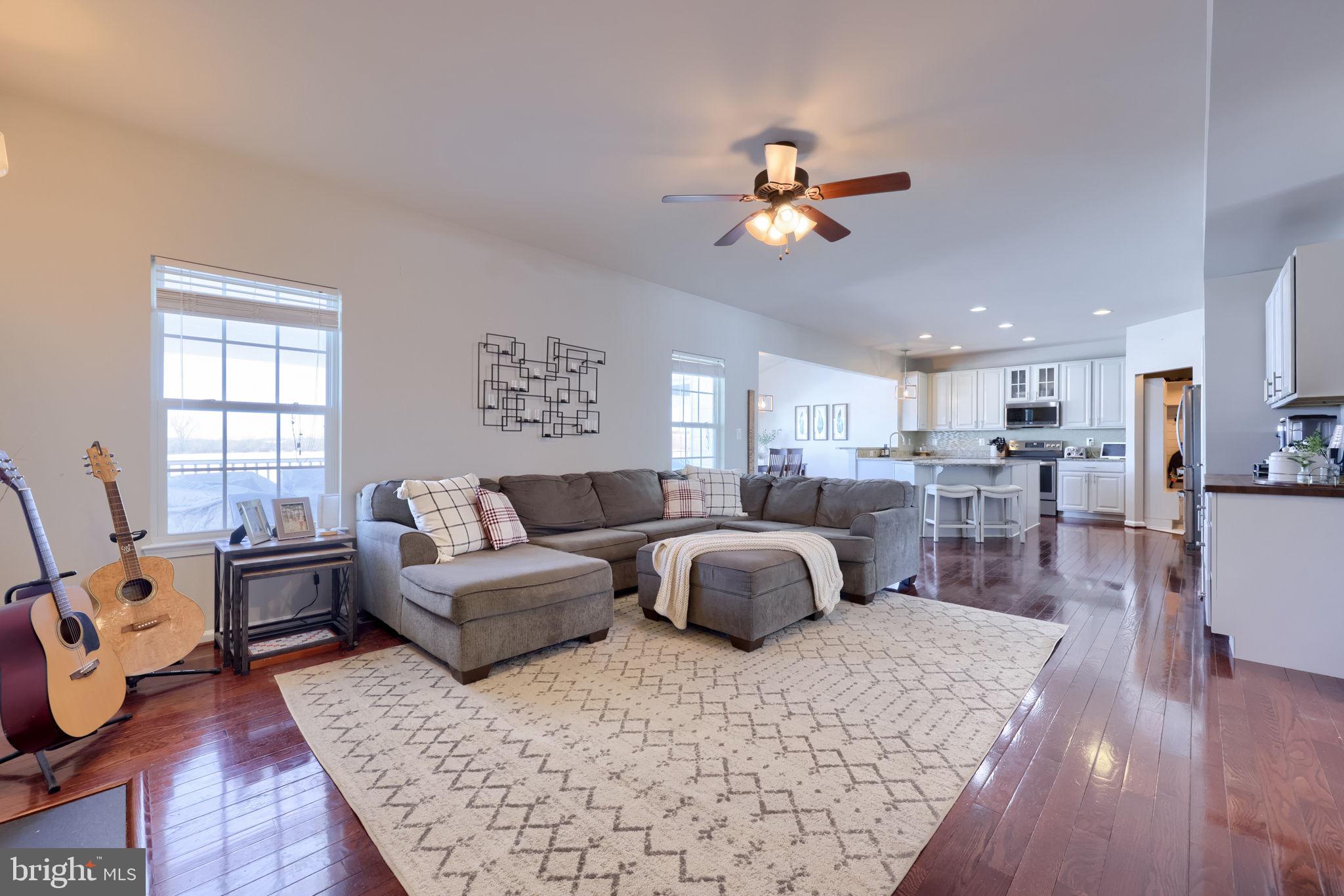 LOGANS RESERVE - Residential