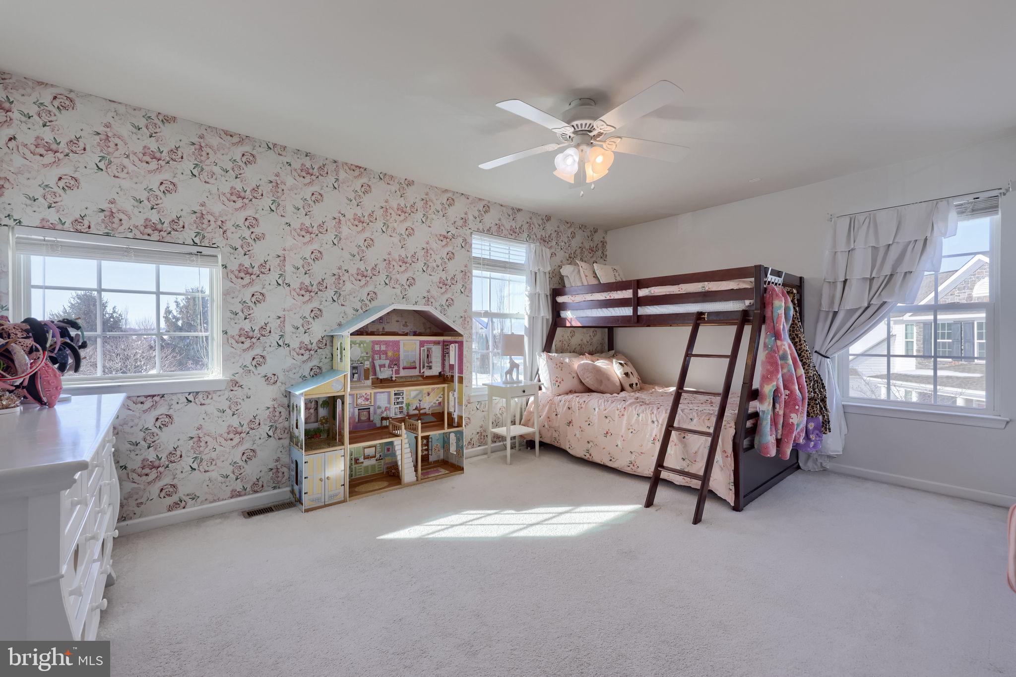 LOGANS RESERVE - Residential