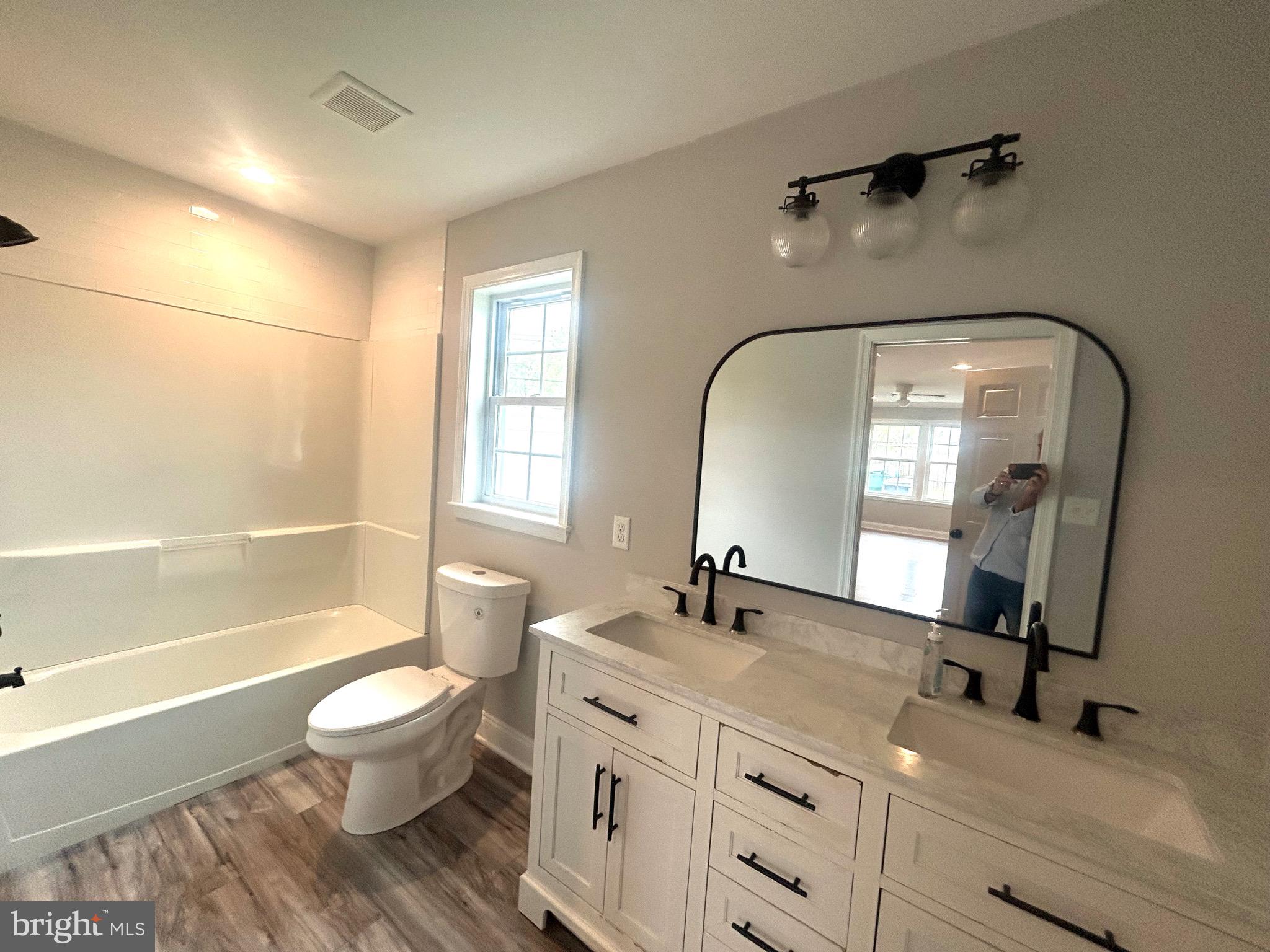 GOLDENRIDGE - Residential Lease