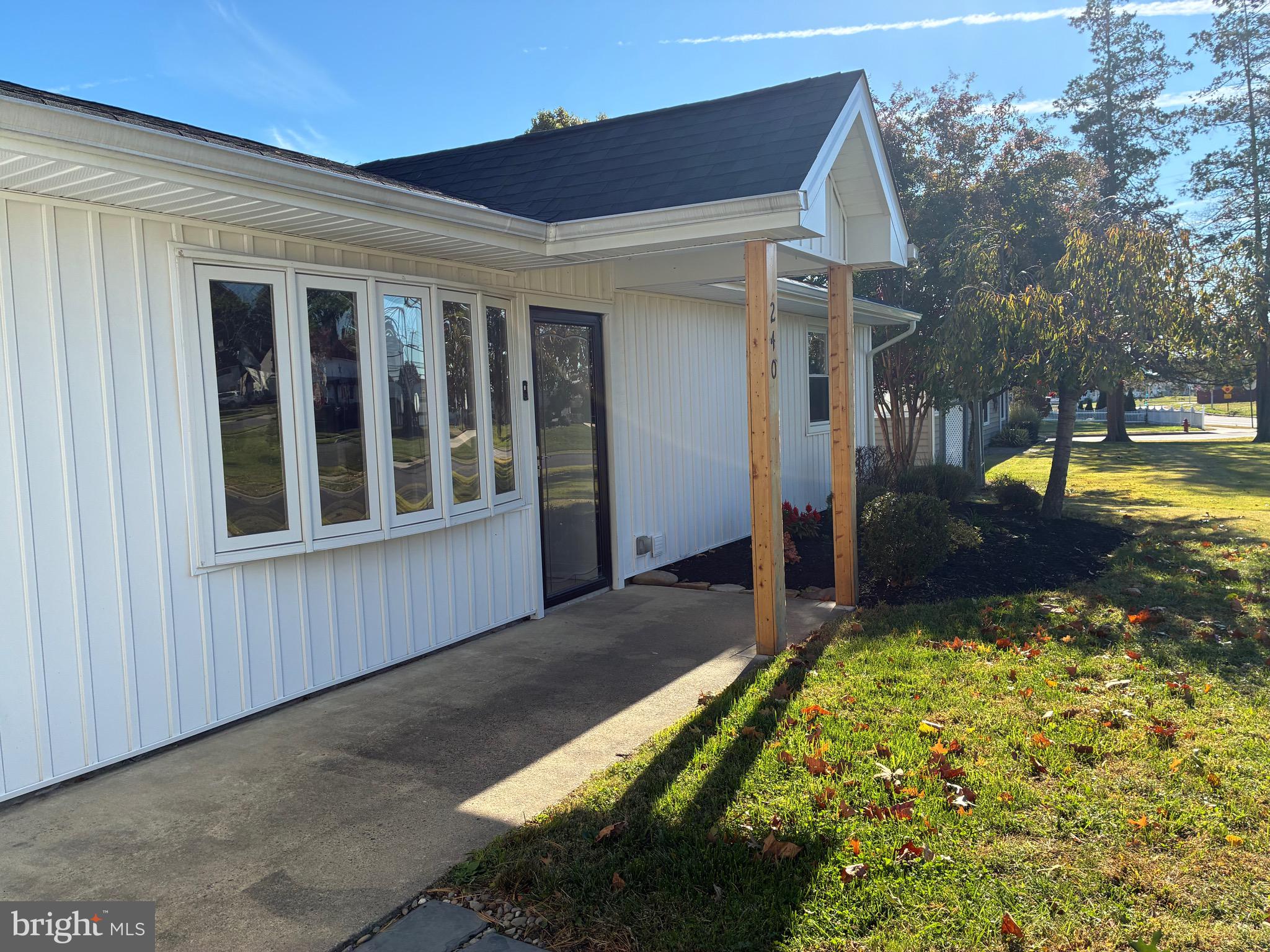 GOLDENRIDGE - Residential Lease