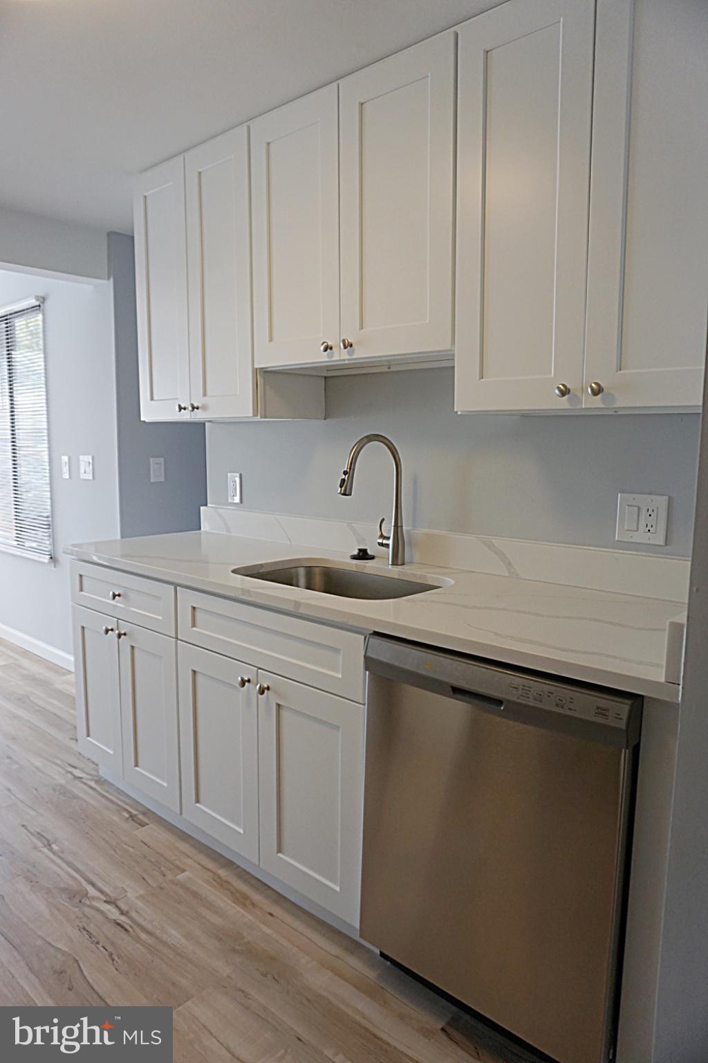 FARMINGDALE - Residential