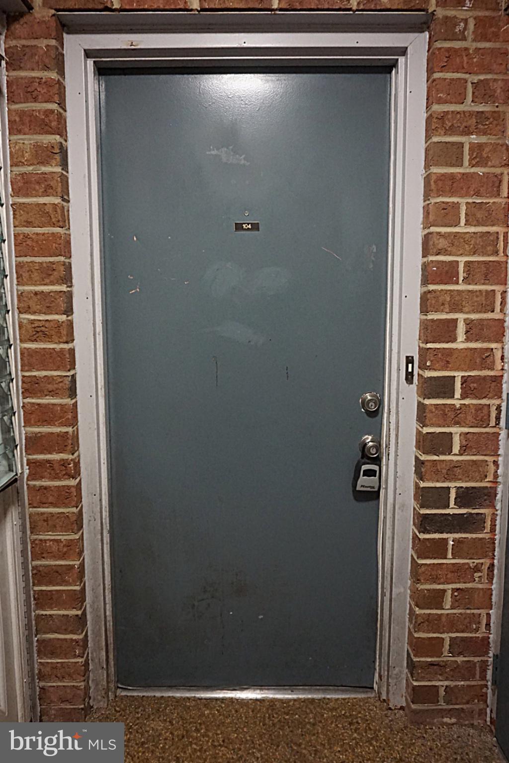 FARMINGDALE - Residential