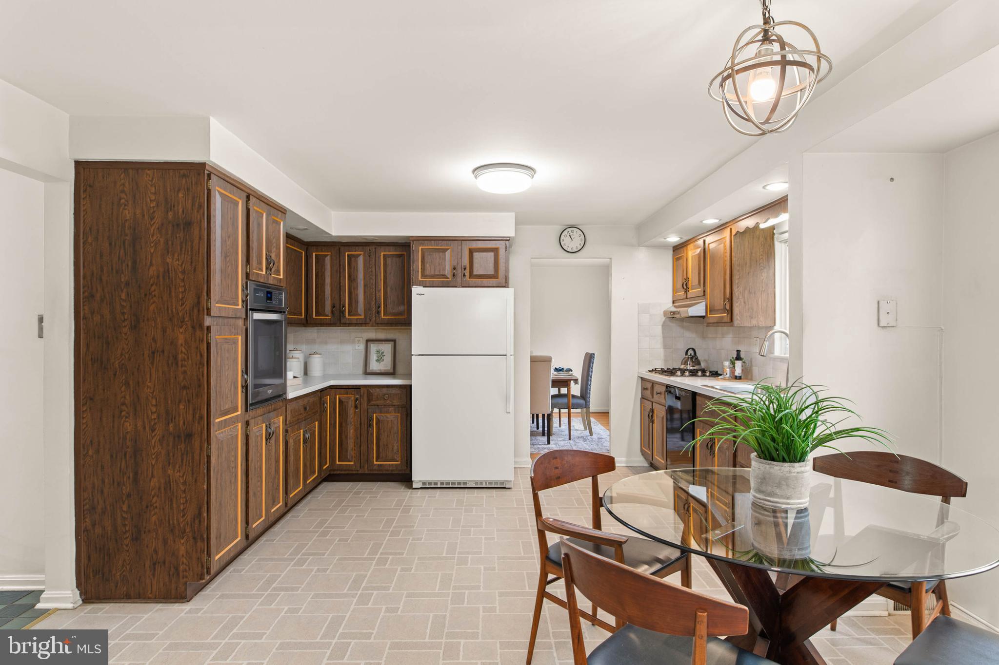 BEATTY HILLS - Residential