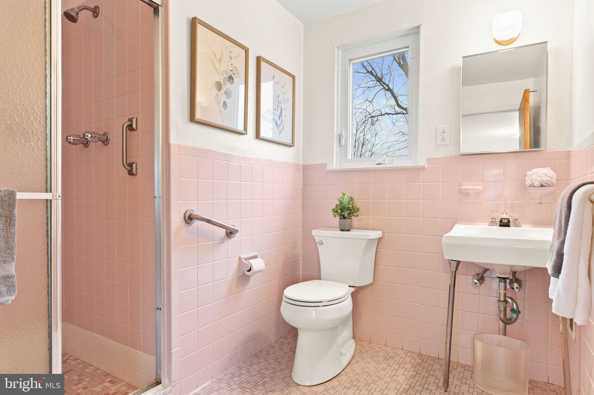 BEATTY HILLS - Residential