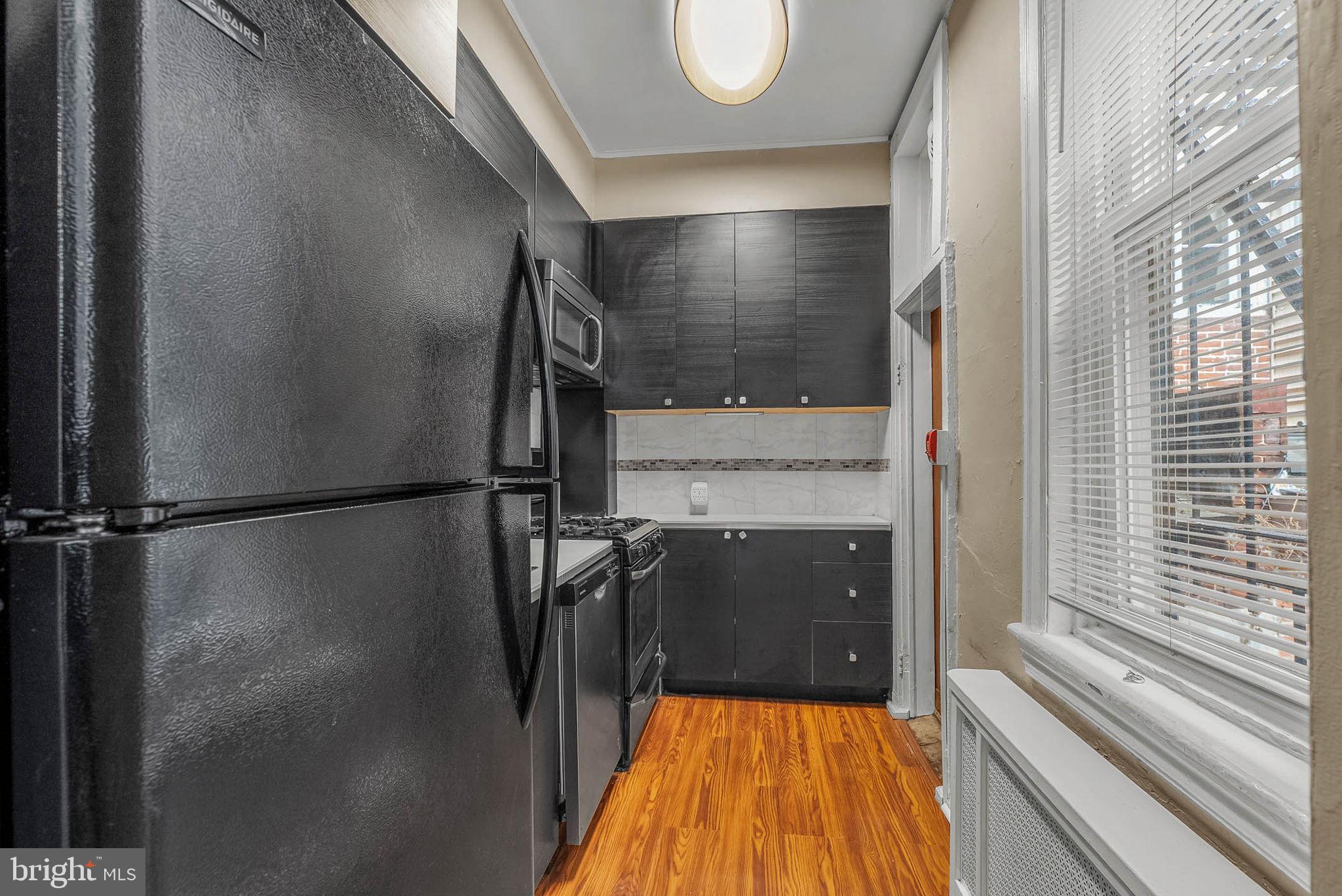 1536 PINE STREET 2R