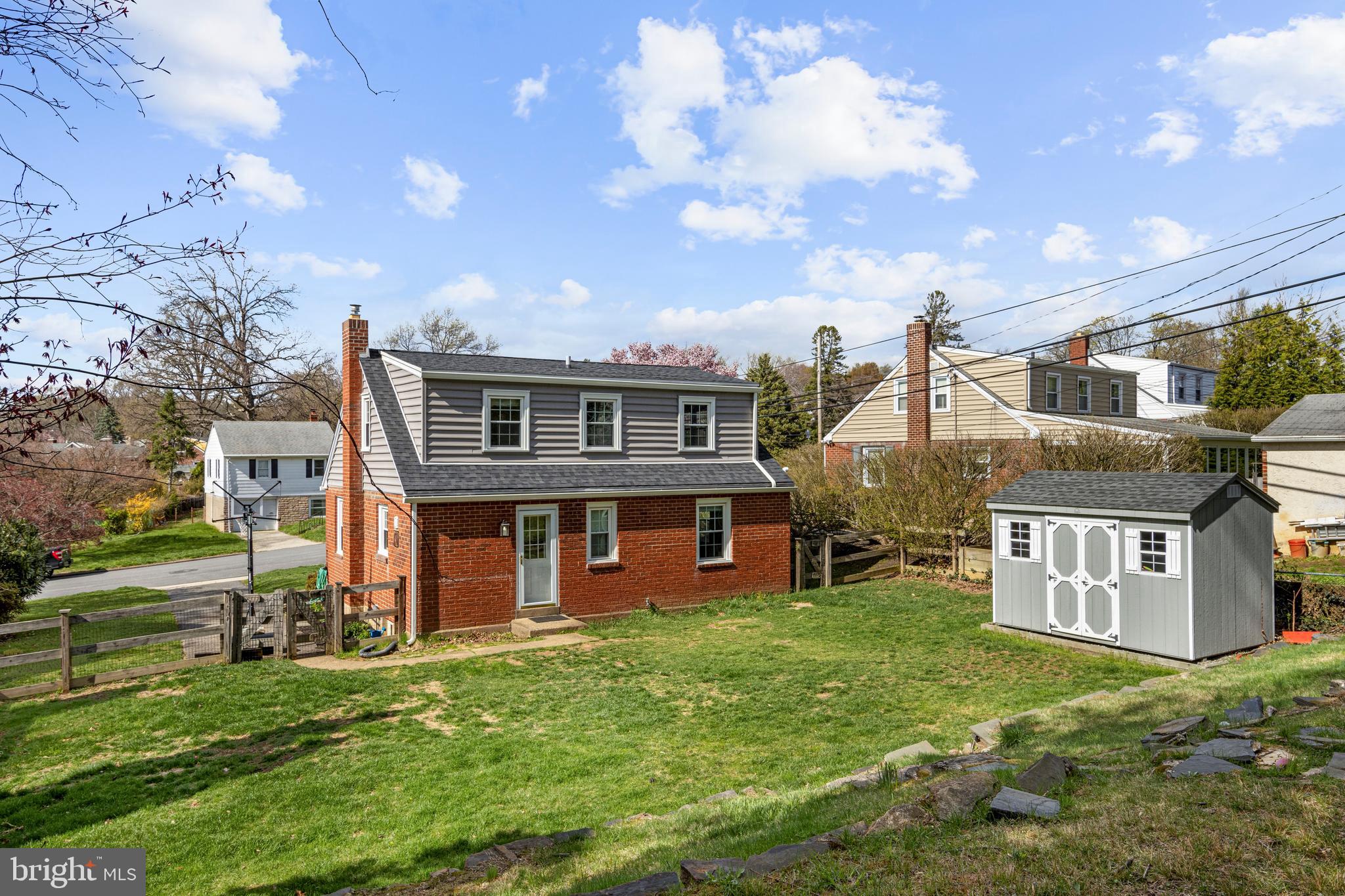 PADDOCK FARMS - Residential