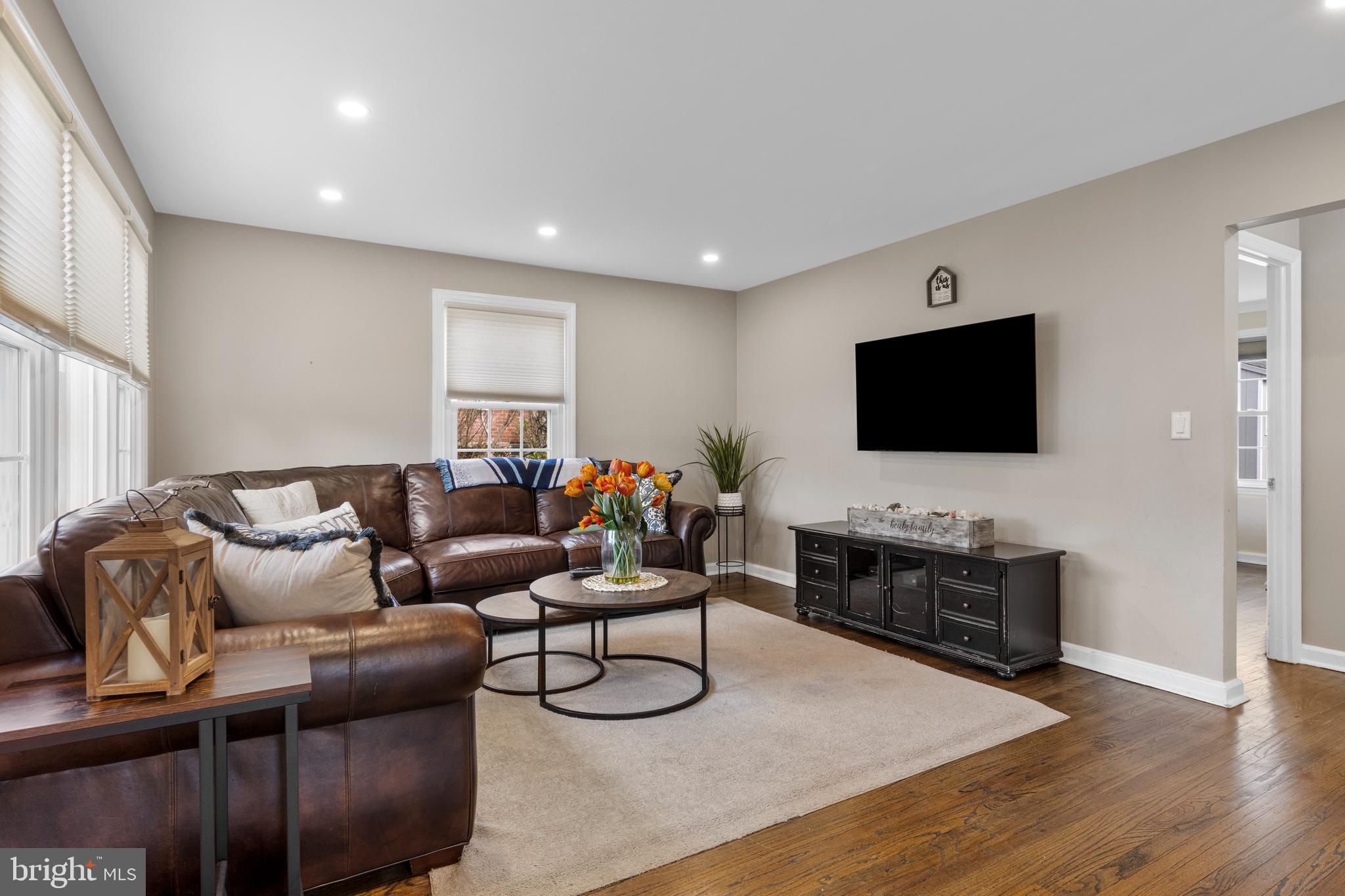 PADDOCK FARMS - Residential