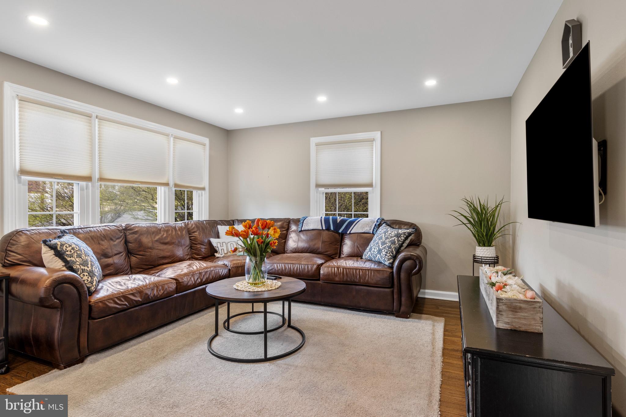 PADDOCK FARMS - Residential