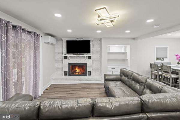 PARKSIDE - Residential