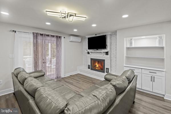 PARKSIDE - Residential