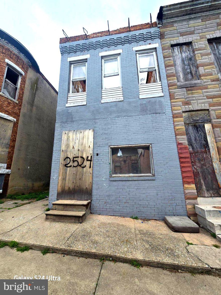 INVESTOR OPPORTUNITY | END-OF-GROUP SHELL | POSSIBLE MULTI-UNIT POTENTIAL | SHIPLEY HILL

Opportunity awaits at 2524 W Fairmount Ave! This end-of-group shell in the Shipley Hill community offers added flexibility and potential for investors, developers, or savvy buyers looking for their next rehab project in Baltimore City.

The end-unit location provides additional natural light and exterior exposure compared to standard interior rowhomes, creating strong possibilities for future design and layout options. Per seller, there may be potential for multi-unit conversion, offering an exciting opportunity for additional income potential (buyer to independently verify zoning, permits, and approved use with Baltimore City).

Conveniently located near downtown Baltimore, major commuter routes, public transportation, and local attractions including the B&O Railroad Museum. The surrounding area continues to see redevelopment and investment activity, making this an appealing option for those looking to renovate and hold or resell.

Property is a full shell and sold strictly AS-IS. Buyer responsible for verifying all property information, permits, zoning, and redevelopment possibilities.  

Bring your vision and transform this property into your next project!