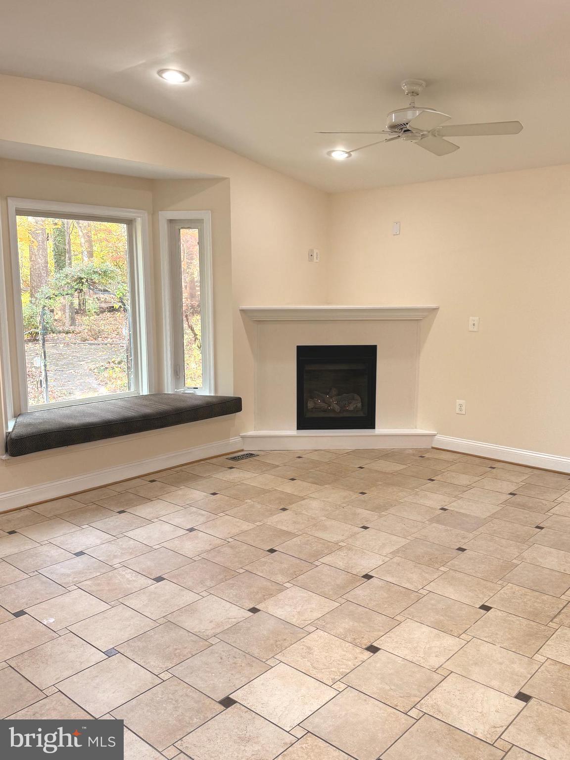 LAKE NORMANDY ESTATES - Residential