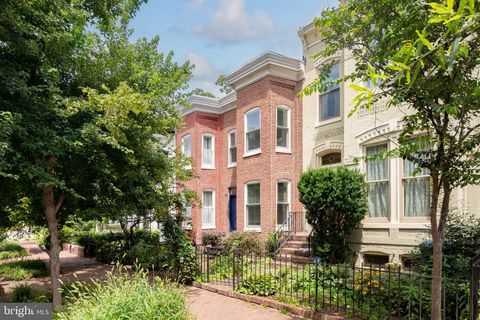 21 7TH STREET NE WASHINGTON DC 20002