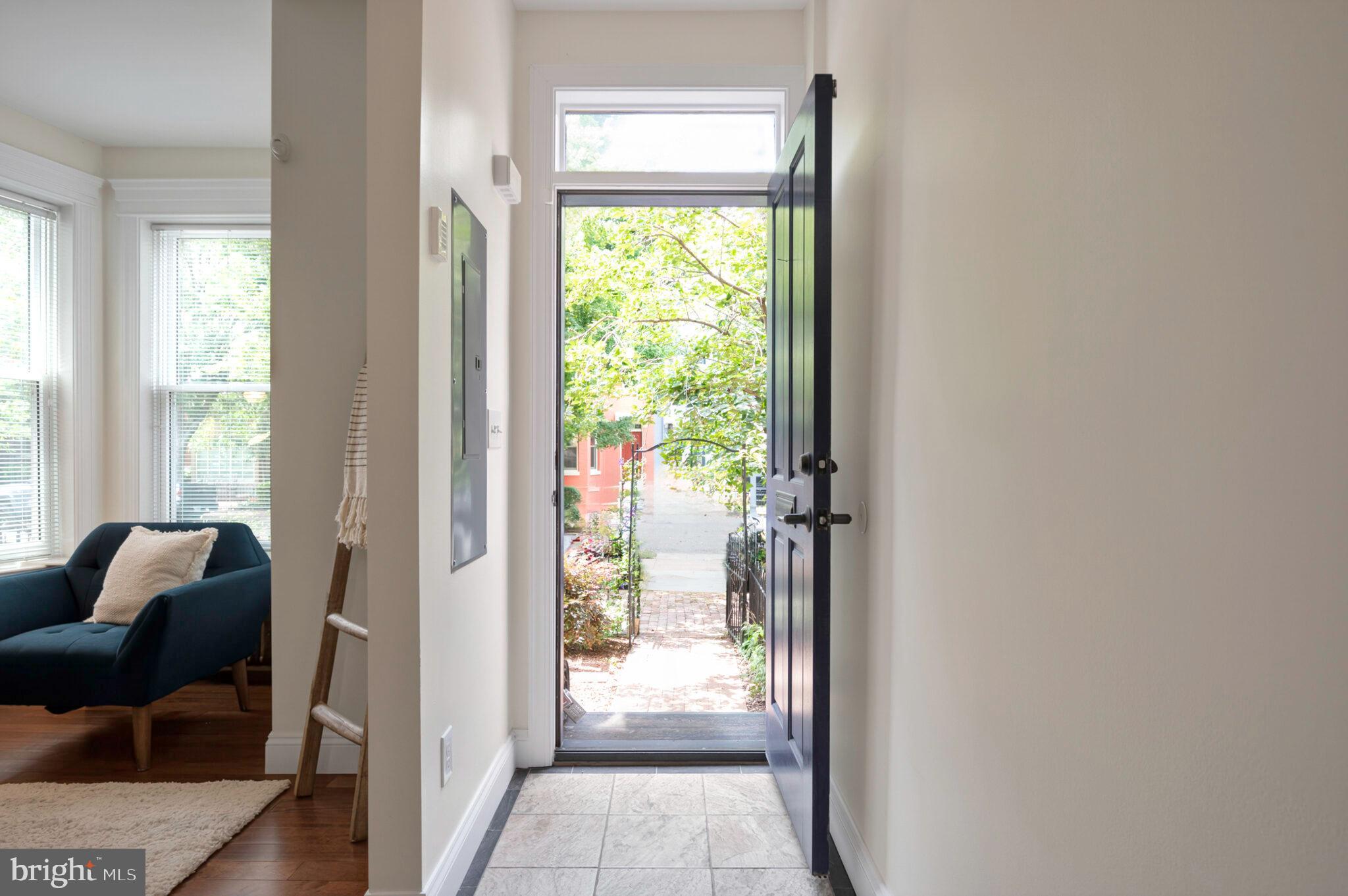 21 7TH STREET NE