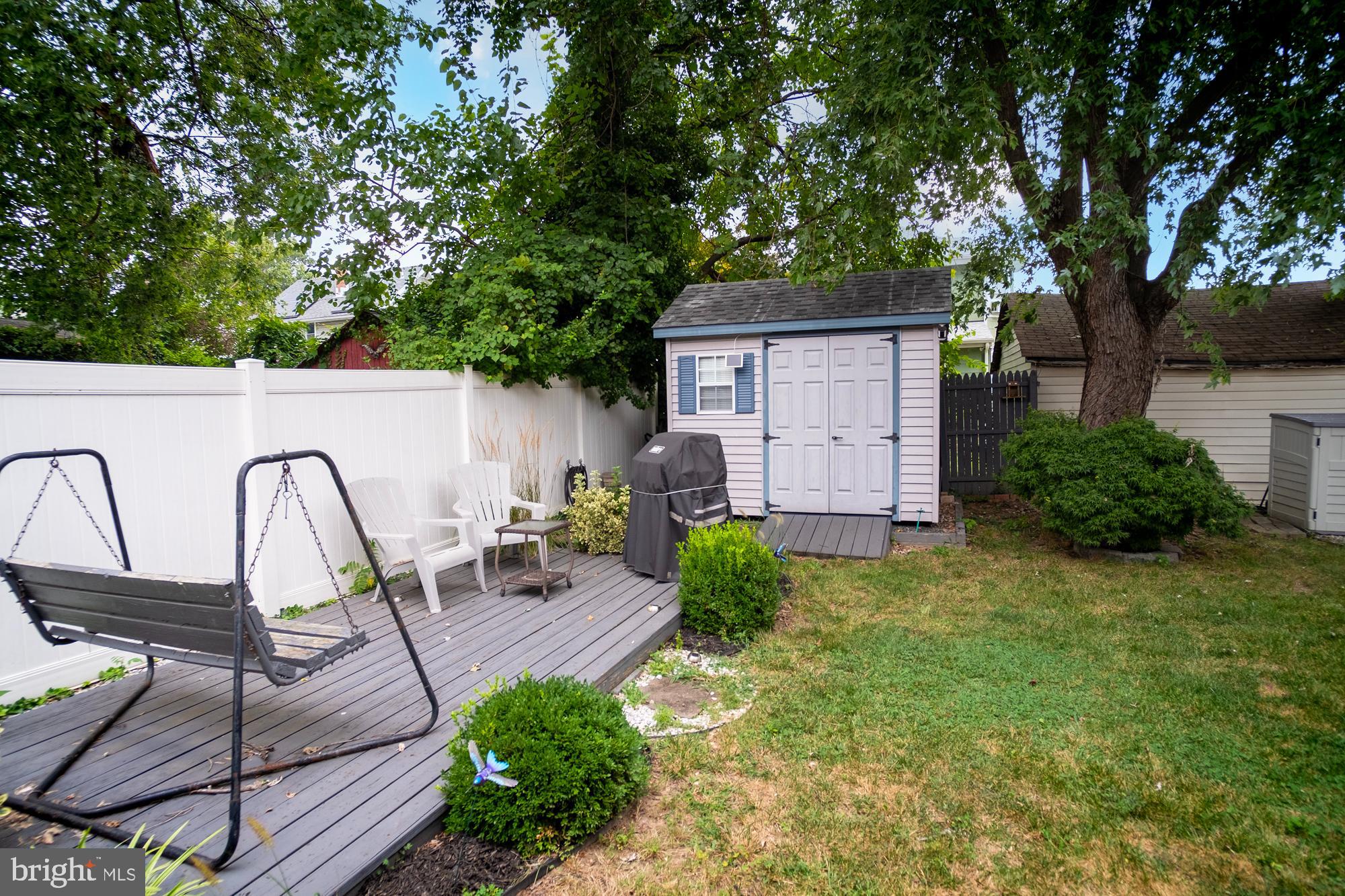 ARBUTUS - Residential