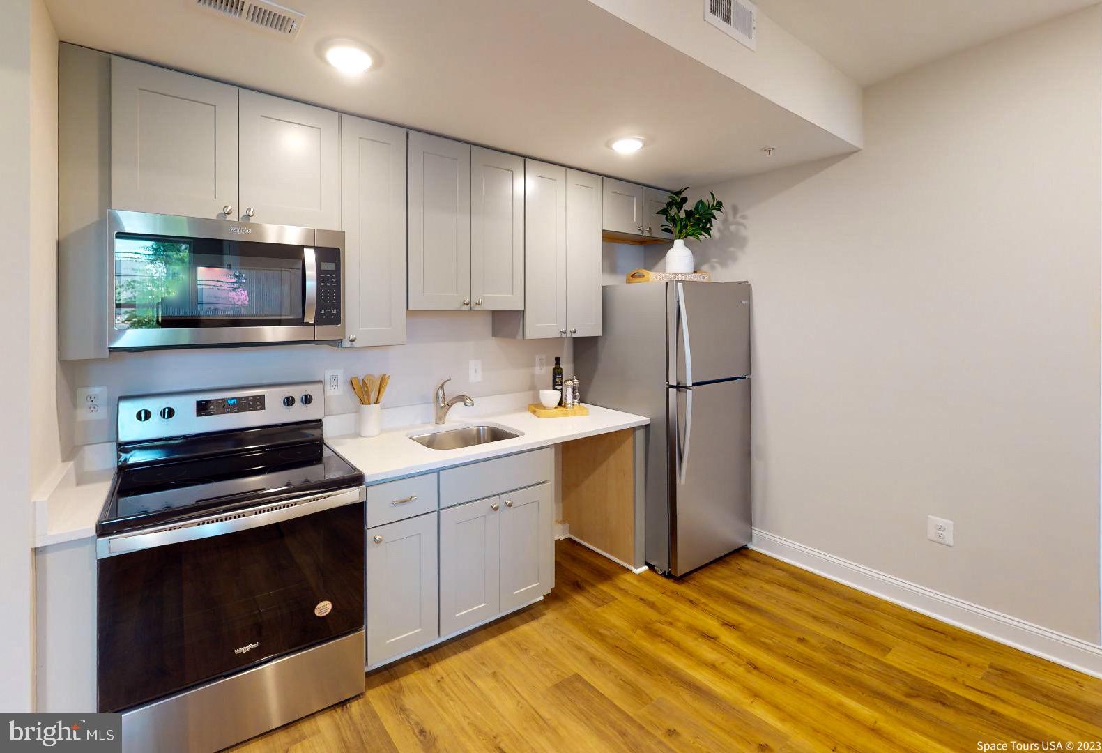 PETWORTH - Residential Lease