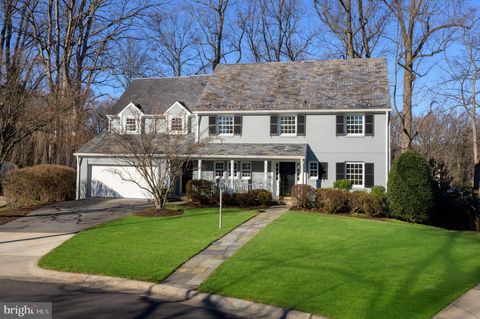 Photo of 8120 Kerry Lane, Chevy Chase, MD 20815 (MLS # MDMC2117962)