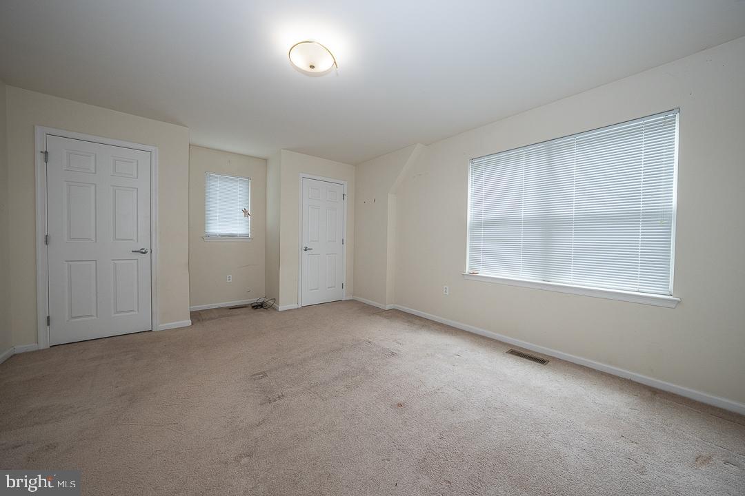 EAST FALLS - Residential