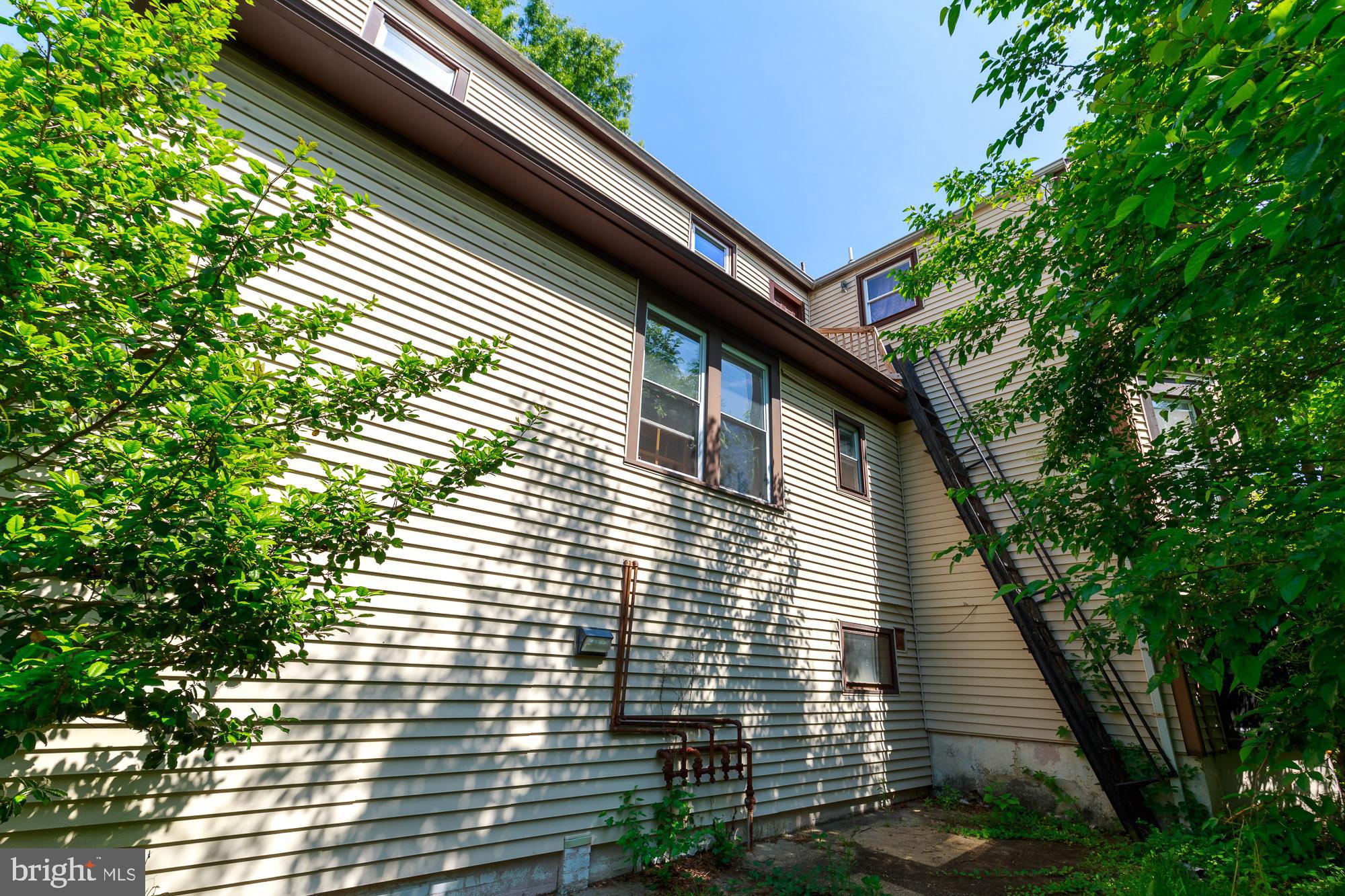 TAKOMA PARK - Commercial Sale