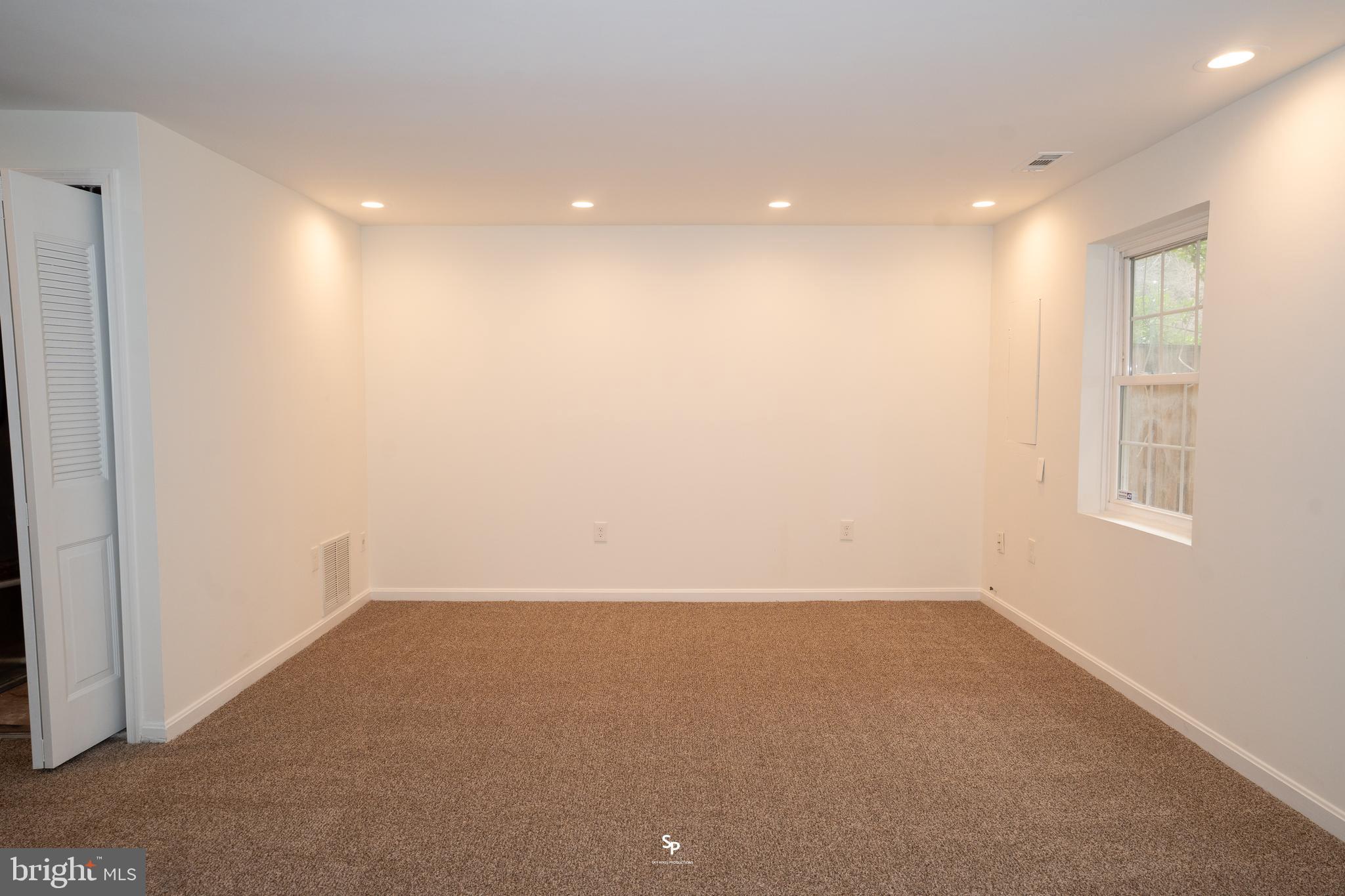 POINT OF WOODS EAST - Residential