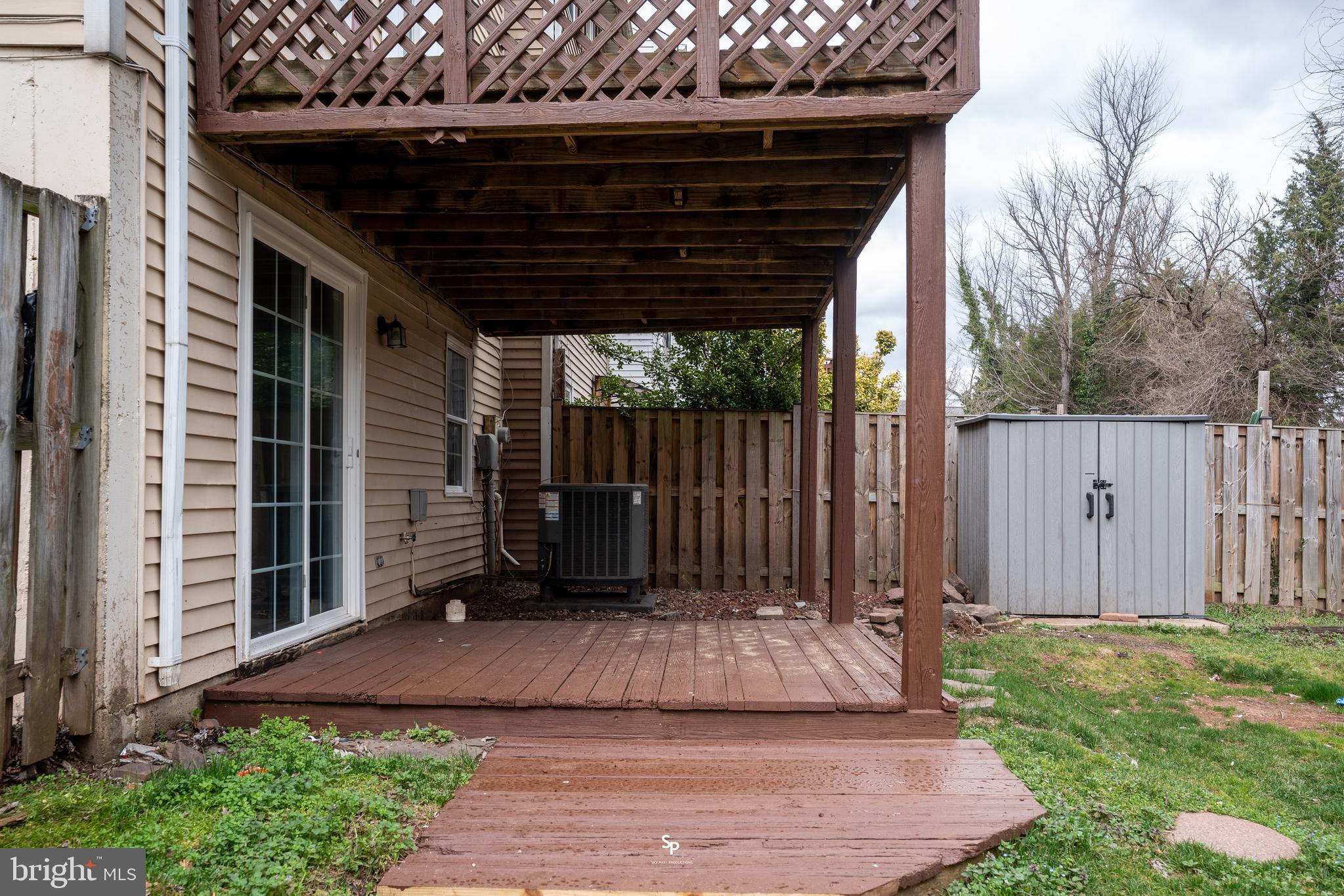 POINT OF WOODS EAST - Residential