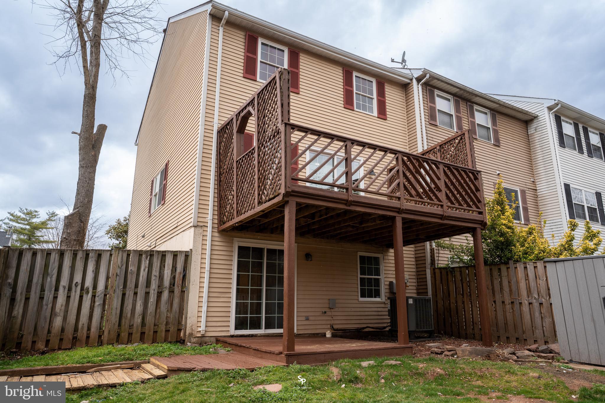 POINT OF WOODS EAST - Residential