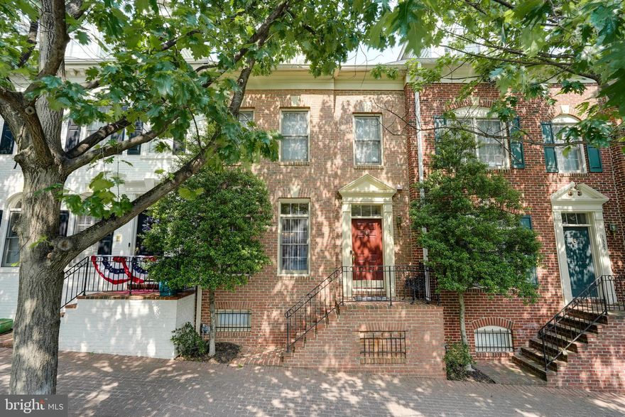 Sell the car! This is urban living at it’s best! Original
owner and one of the very first purchasers of this
sought after Townes of Courthouse Hill luxury
townhome with the BEST unobstructive view both
front and rear which no one else can brag about!
This home  offers a vibrant social scene packed
full of amenities which includes two Metro
Stations (Courthouse and Clarendon) popular
retailers, Apple, Barnes & Noble, Pottery Barn,
Crate & Barrel, tons of restaurants, coffee shops,
movie theater and grocery stores (Trader Joe’s and
Whole Foods) and so much more!

LOCATION: There is easy access to Route 50
(Arlington Blvd) east and west, just minutes
to downtown DC, Georgetown, the Pentagon,
Rosslyn, Amazon HQ2, Reagan National Airport,
Old Town, Alexandria. For you bikers and joggers
there is the Curtis Trail. The Rocky Run Park is just
a block away on Barton Street.

FEATURES OF THIS HOME: Four (4) spacious 
levels   (largest model in the community) 
with 9 foot ceilings and the absolute best view
of all of the homes in the community, no obstruction at
all! Gleaming hardwood floors on main level with
gourmet kitchen (new stainless steel appliances)
family room with breakfast bar leading to an 18
foot deck for entertaining guests. Half bath on
this main level for convenience. Living room has
beautiful crown molding and chair rails. Lower
level recreation room has a cozy gas fireplace,
walk out into spacious two car garage. Upper
level third floor master bedroom with oversized
soaking tub with jets and separate stall shower.
Two walk in closets in this bedroom. The second
bedroom has built-in book shelves and a private full
bath. Fourth level loft is a fabulous “MAN CAVE”
oh........ so  cozy with a private full bath.

UPGRADES IN THIS HOME: New stainless steel
kitchen appliances (2022 and 2023), New windows
and glass sliding door to be installed (2023), new HVAC
 systems, including air Conditioning (2021), 2 furnaces
(2010) and 50 gallon hot water heater replaced
in 2020, new garage door installed, 2 inch solid
steel door with lifetime warranty (2020), balcony
deck replaced (2017), new roof installed with full
lifetime warranty (2015).  Low utilities! 
 It ’s not just a home, it ’s a Lifestyle!