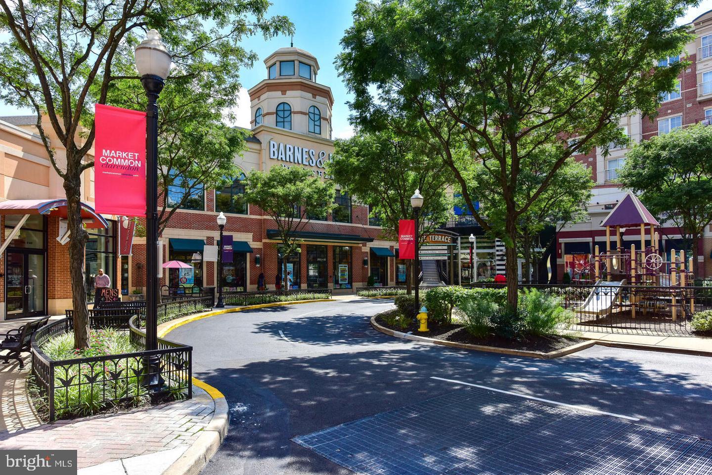 COURTHOUSE HILL - Residential