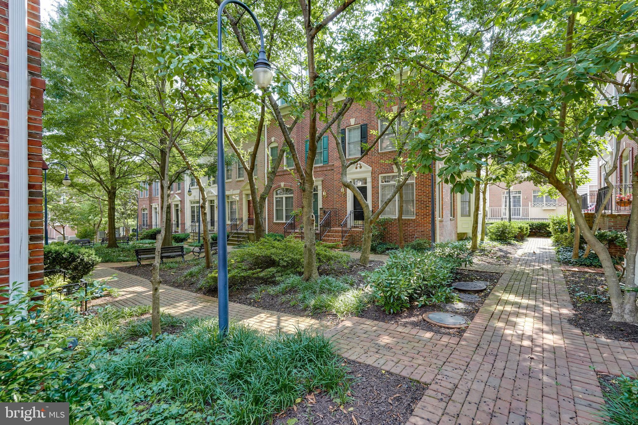 COURTHOUSE HILL - Residential