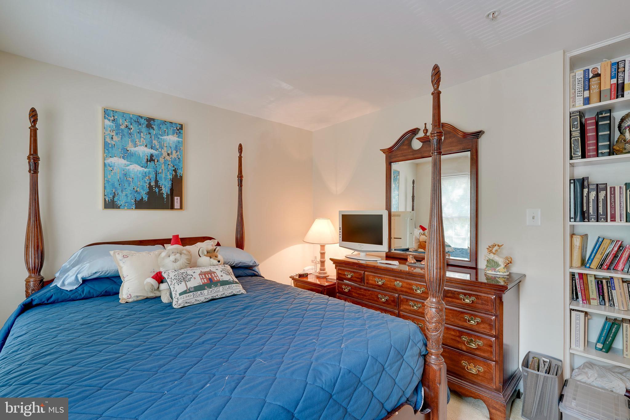 COURTHOUSE HILL - Residential