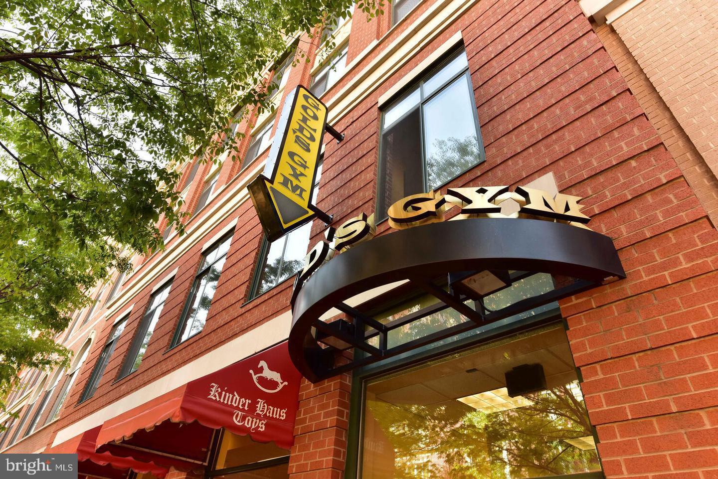 COURTHOUSE HILL - Residential