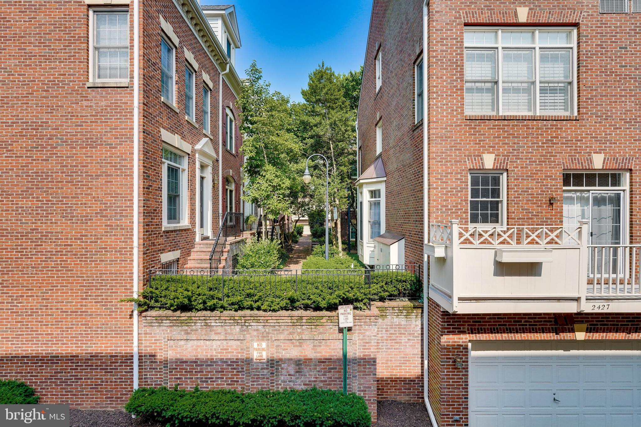 COURTHOUSE HILL - Residential