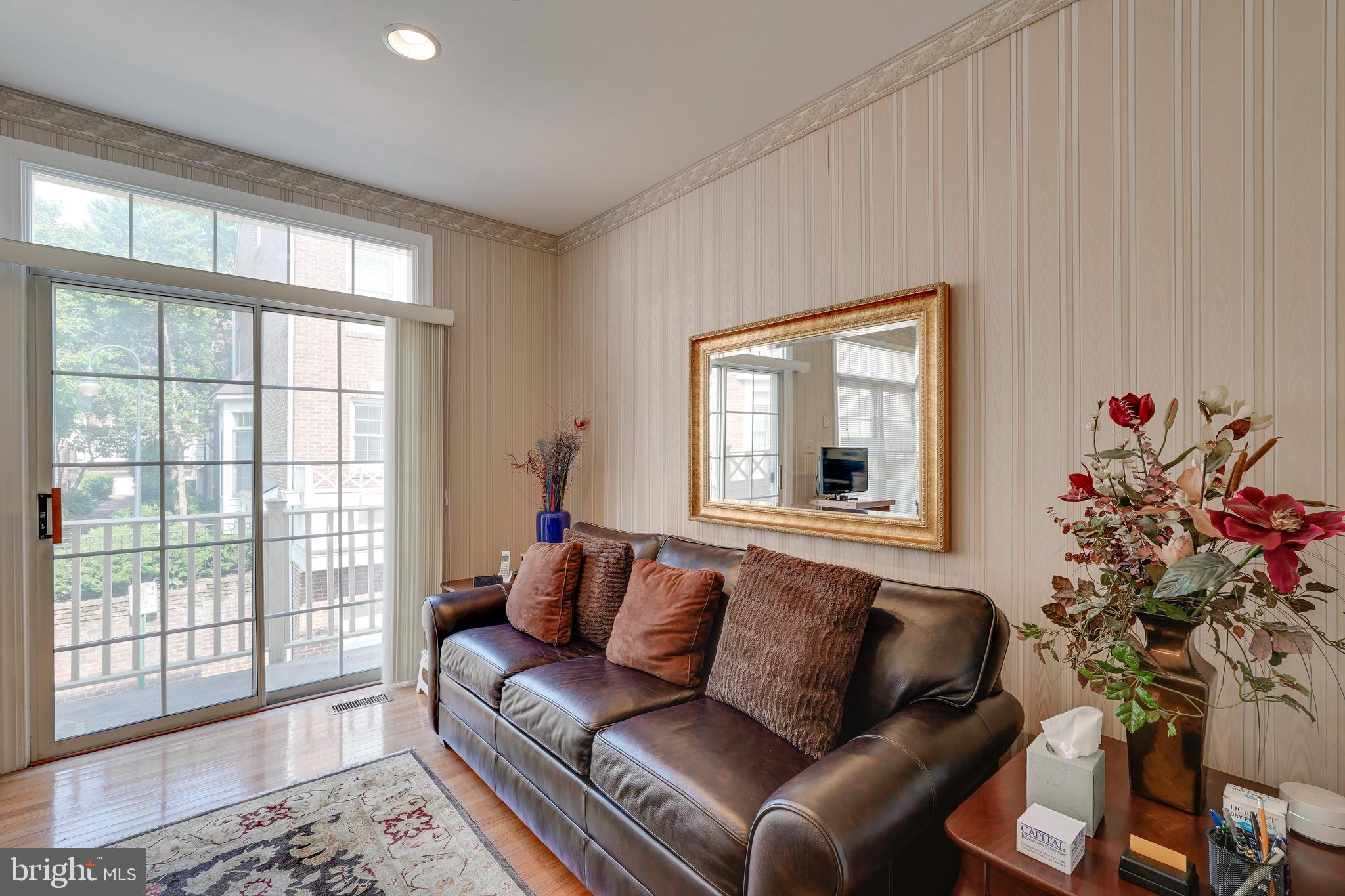 COURTHOUSE HILL - Residential