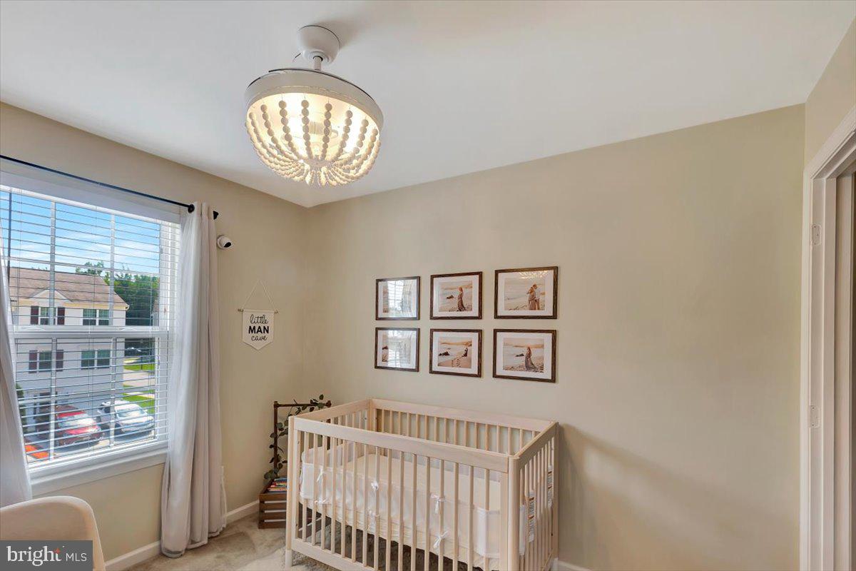 HOLLY WOODS - Residential