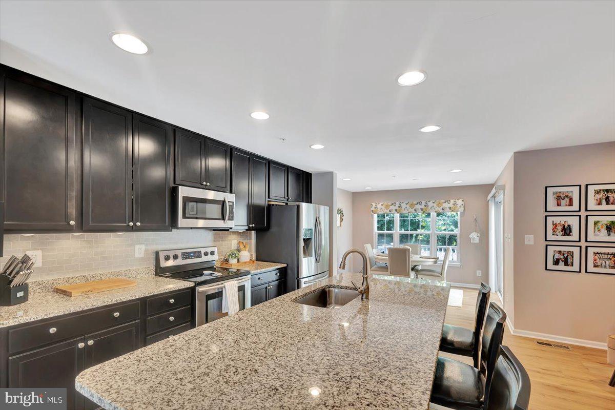 HOLLY WOODS - Residential