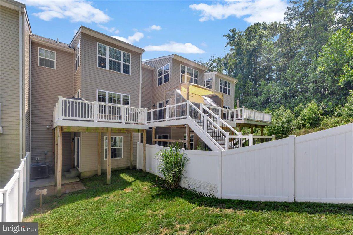 HOLLY WOODS - Residential