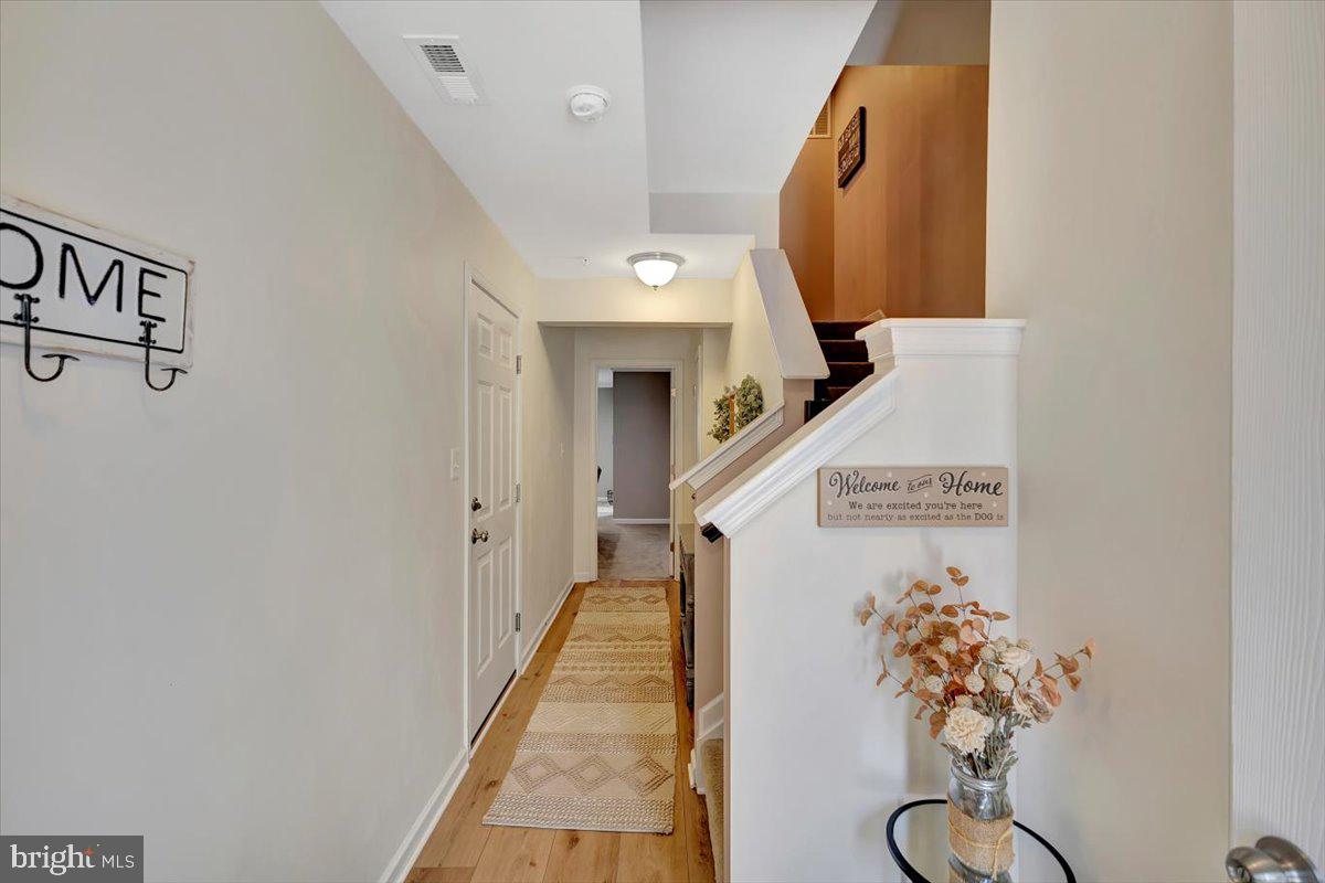 HOLLY WOODS - Residential